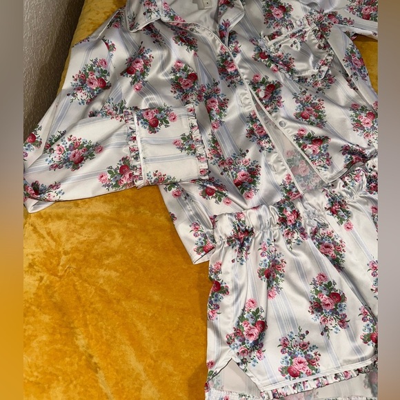 For Love And Lemons Pink Floral Pajama Set - Picture 5 of 10